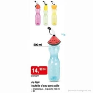 Bouteille d'eau avec paille